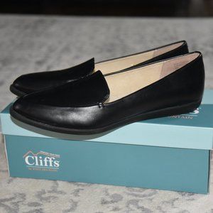 EUC faux LEATHER smoking flats loafers Cliffs sz 9 womens almond toe CHIC slip o